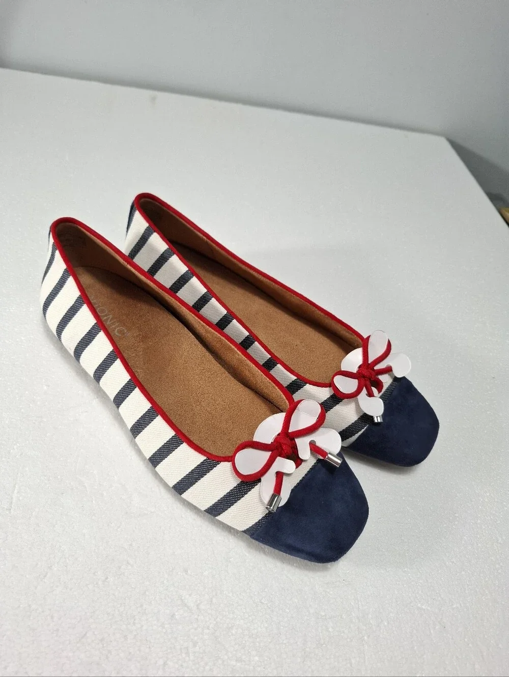Vionic Nautical Stripe Navy & White Ballet Flats with Red Trim Size 10 NWOB - Picture 9 of 10